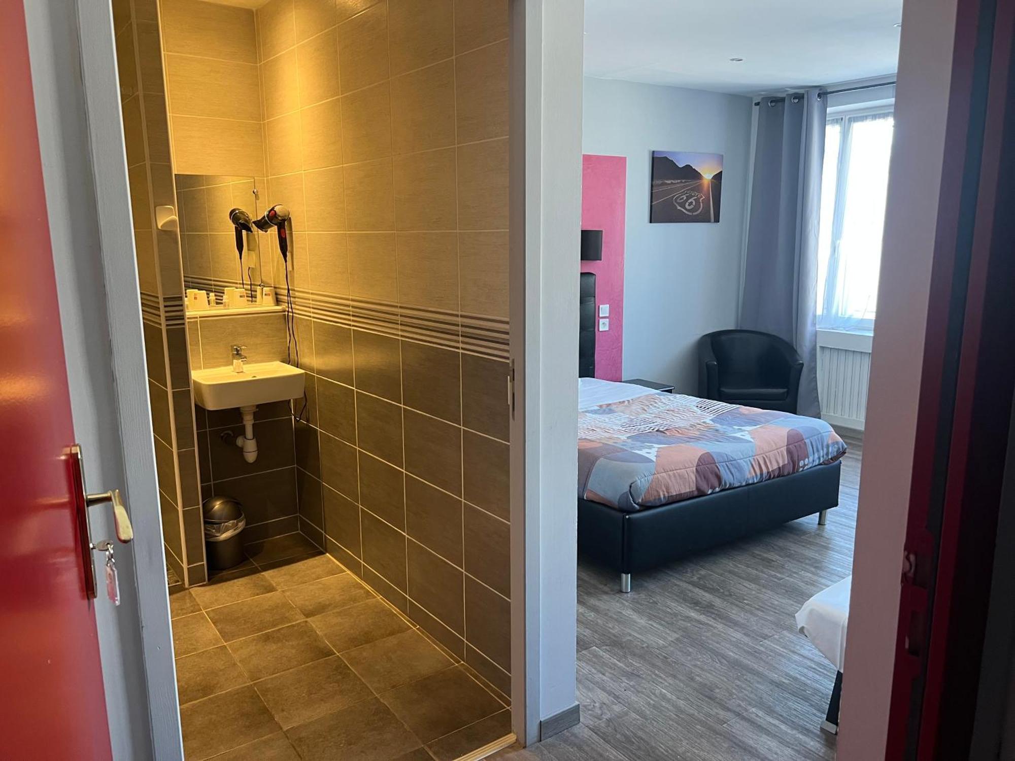 Hotel Des 2 Gares Auxerre Zewnętrze zdjęcie